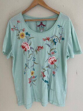 JOHNNY WAS Turquoise 100% Cotton Tee with Floral Embroidery: Size XL; Runs Small